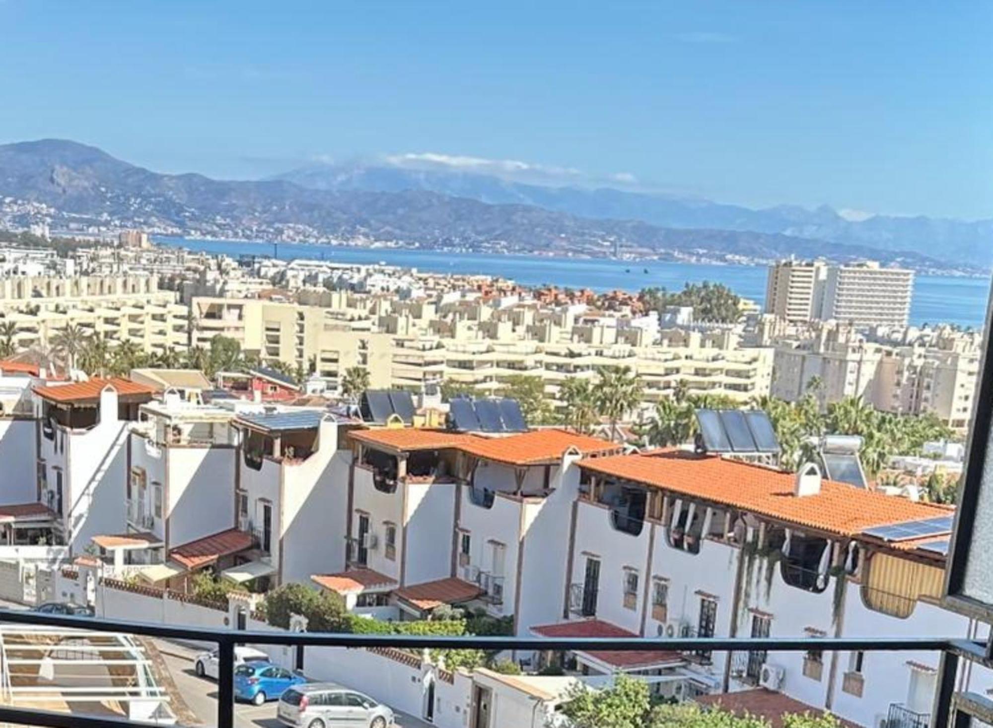 Ferienwohnung Oasis En Playamar Con Piscina Torremolinos Exterior foto